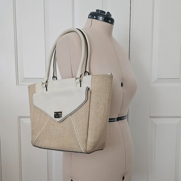 Kate Spade Wesley Place Johanna Tote / Purse - Picture 12 of 13